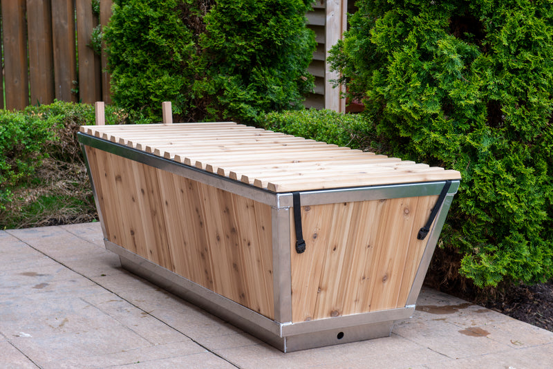 LeisureCraft The Polar Plunge Tub